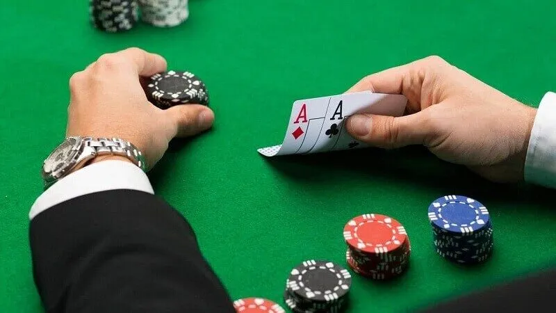 Mẹo hay khi đánh bài Poker